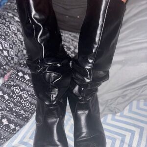 Elegant Black Women's Boots